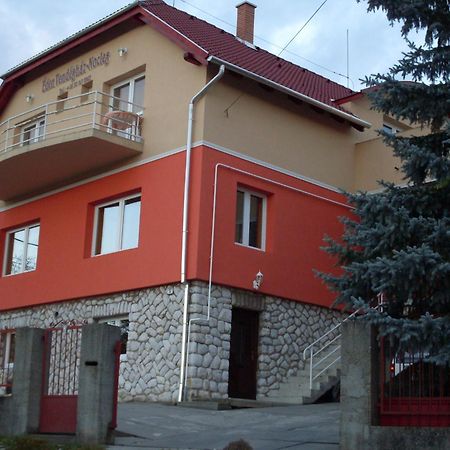 Eden Vendeghaz Otel Miskolc Dış mekan fotoğraf