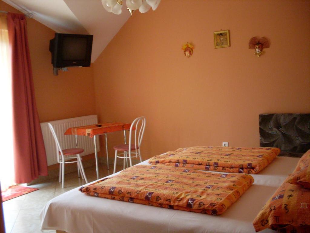 Eden Vendeghaz Otel Miskolc Dış mekan fotoğraf